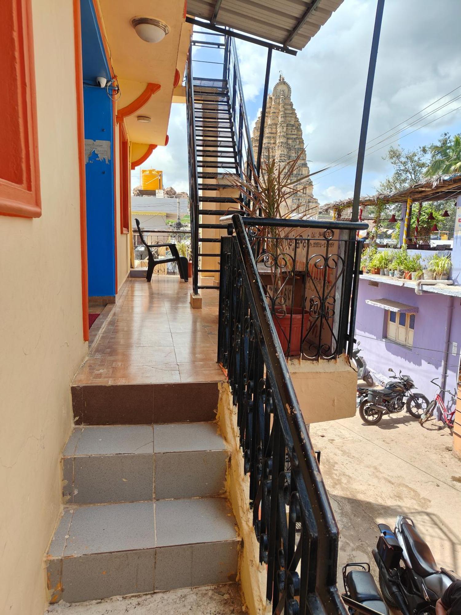 Rocky Guesthouse Hampi Εξωτερικό φωτογραφία